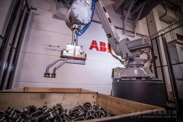 ABB 机器人设立全新测试中心：推动开发物料搬运3D视觉引导解决方案